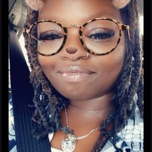 Meet your Posher, Reese